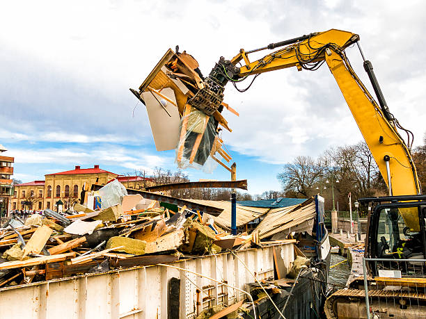 Best Yard Cleanup Services  in Winfield, KS